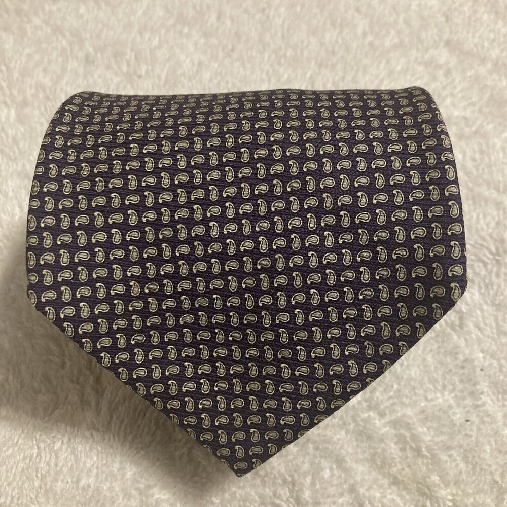 BROOKS BROTHERS MAKERS Men Tie Purple With Tear Drop Shape 100% SILK.